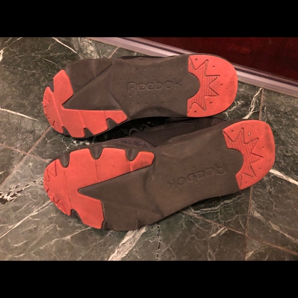 Reebok retro running shoes size 8 - Picture 2 of 3